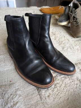 Nisolo Carmen Black Leather Chelsea Boots